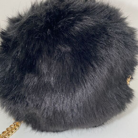 NWOT Retro Style Black Fluffy Faux Fur Gold Chain Strap Mini Crossbody - Picture 3 of 7